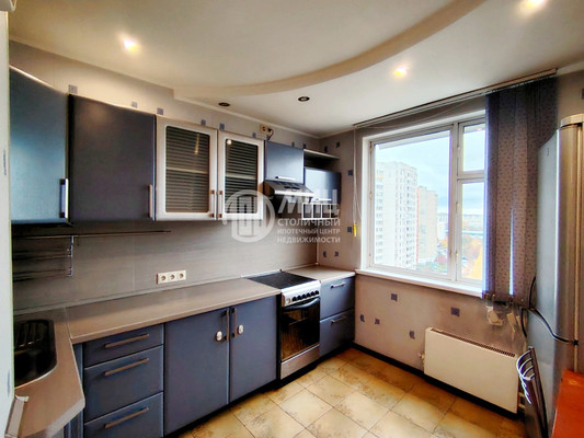 Продам двухкомнатную (2-комн.) квартиру, Адмирала Лазарева ул, 40, Москва г