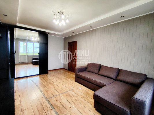 Продам двухкомнатную (2-комн.) квартиру, Адмирала Лазарева ул, 40, Москва г