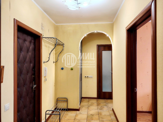 Продам двухкомнатную (2-комн.) квартиру, Адмирала Лазарева ул, 40, Москва г