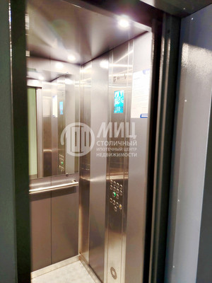 Продам двухкомнатную (2-комн.) квартиру, Адмирала Лазарева ул, 40, Москва г