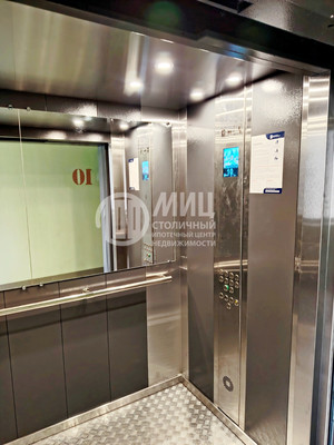 Продам двухкомнатную (2-комн.) квартиру, Адмирала Лазарева ул, 40, Москва г