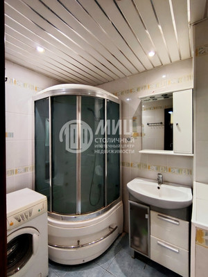 Продам двухкомнатную (2-комн.) квартиру, Адмирала Лазарева ул, 40, Москва г