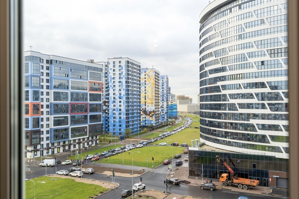 Продам трехкомнатную (3-комн.) квартиру, Александра Грина б-р, 2к1, Санкт-Петербург г