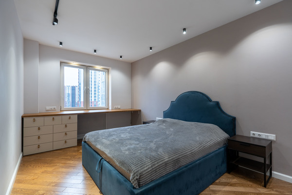 Продам трехкомнатную (3-комн.) квартиру, Александра Грина б-р, 2к1, Санкт-Петербург г