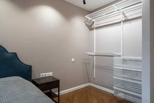 Продам трехкомнатную (3-комн.) квартиру, Александра Грина б-р, 2к1, Санкт-Петербург г