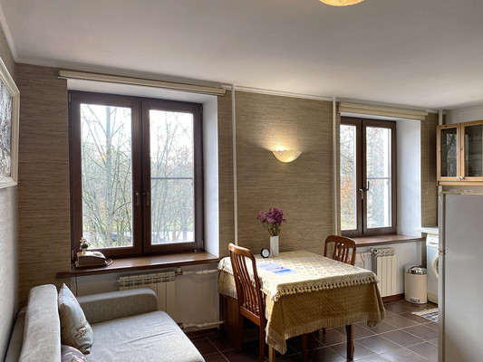 Продам двухкомнатную (2-комн.) квартиру, Озерковая ул, 53к1, Петергоф г