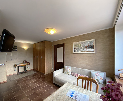 Продам двухкомнатную (2-комн.) квартиру, Озерковая ул, 53к1, Петергоф г