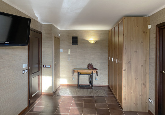 Продам двухкомнатную (2-комн.) квартиру, Озерковая ул, 53к1, Петергоф г