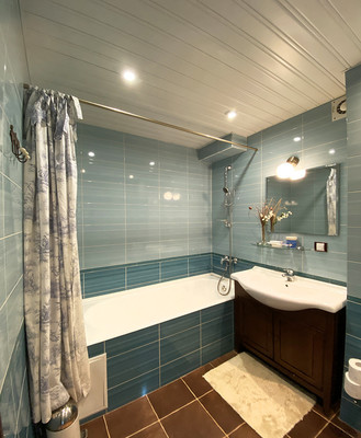 Продам двухкомнатную (2-комн.) квартиру, Озерковая ул, 53к1, Петергоф г