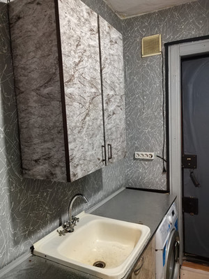 Продам однокомнатную (1-комн.) квартиру, Бердниковой ул, 52А, Черемхово г