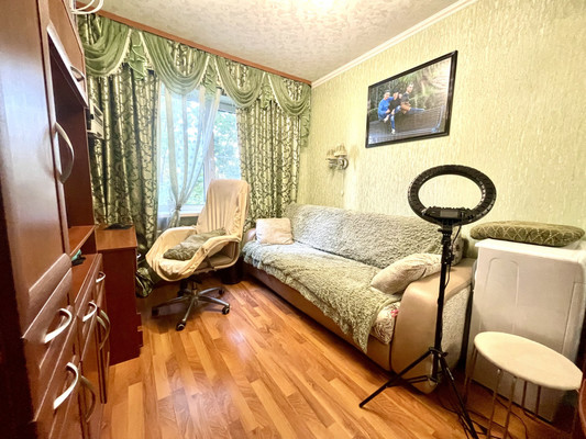 Продам трехкомнатную (3-комн.) квартиру, Заводская ул, 20, Ростов-на-Дону г