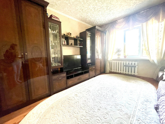 Продам трехкомнатную (3-комн.) квартиру, Заводская ул, 20, Ростов-на-Дону г