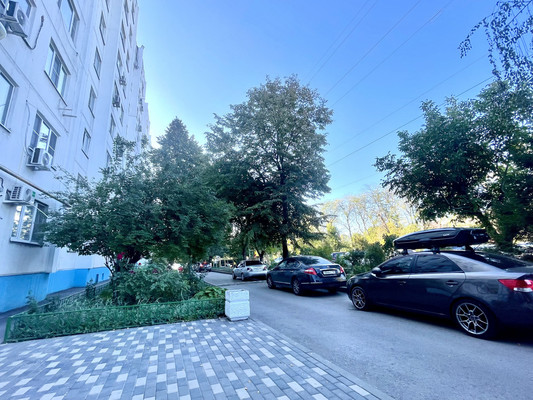 Продам трехкомнатную (3-комн.) квартиру, Заводская ул, 20, Ростов-на-Дону г