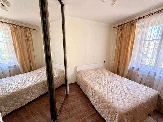 Продам двухкомнатную (2-комн.) квартиру, Содружества ул, 82, Ростов-на-Дону г