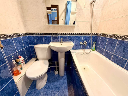 Продам двухкомнатную (2-комн.) квартиру, Содружества ул, 82, Ростов-на-Дону г