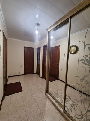 Продам двухкомнатную (2-комн.) квартиру, Т.Идарова ул, 36, Нальчик г