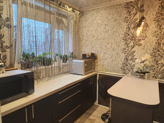 Продам трехкомнатную (3-комн.) квартиру, Кольский пр-кт, 136к5, Мурманск г