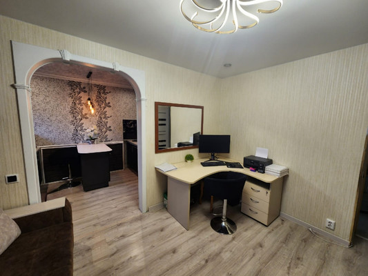 Продам трехкомнатную (3-комн.) квартиру, Кольский пр-кт, 136к5, Мурманск г