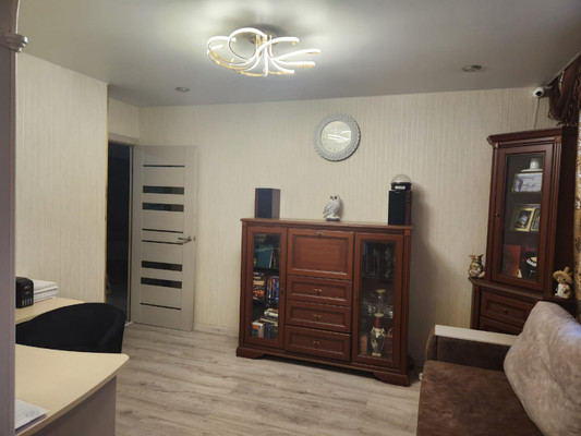 Продам трехкомнатную (3-комн.) квартиру, Кольский пр-кт, 136к5, Мурманск г