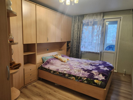 Продам трехкомнатную (3-комн.) квартиру, Кольский пр-кт, 136к5, Мурманск г