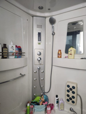 Продам трехкомнатную (3-комн.) квартиру, Кольский пр-кт, 136к5, Мурманск г