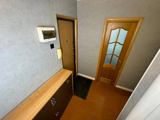 Продам трехкомнатную (3-комн.) квартиру, Гамарника ул, 19, Комсомольск-на-Амуре г