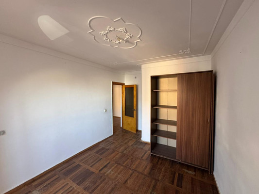 Продам двухкомнатную (2-комн.) квартиру, Т.Идарова ул, 162, Нальчик г