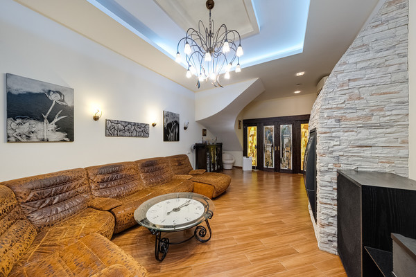 Продам таунхаус, Соколово-Мещерская ул, 27к3, Москва г, 0 км от города