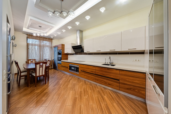 Продам таунхаус, Соколово-Мещерская ул, 27к3, Москва г, 0 км от города