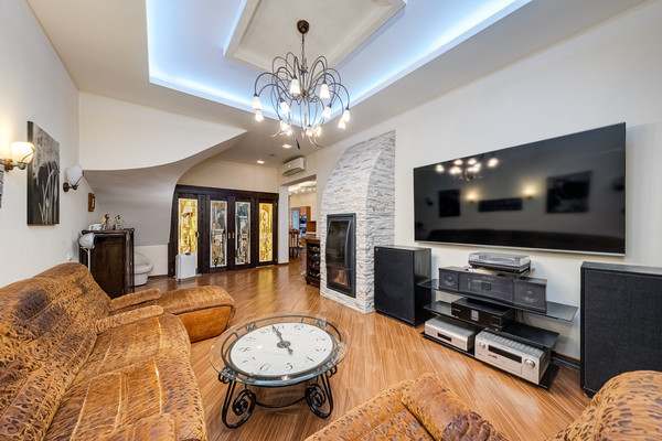 Продам таунхаус, Соколово-Мещерская ул, 27к3, Москва г, 0 км от города