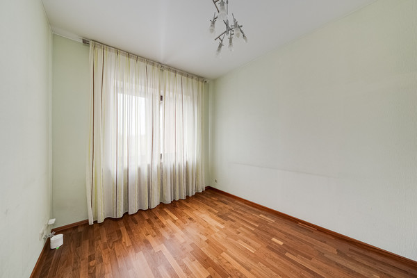 Продам таунхаус, Соколово-Мещерская ул, 27к3, Москва г, 0 км от города