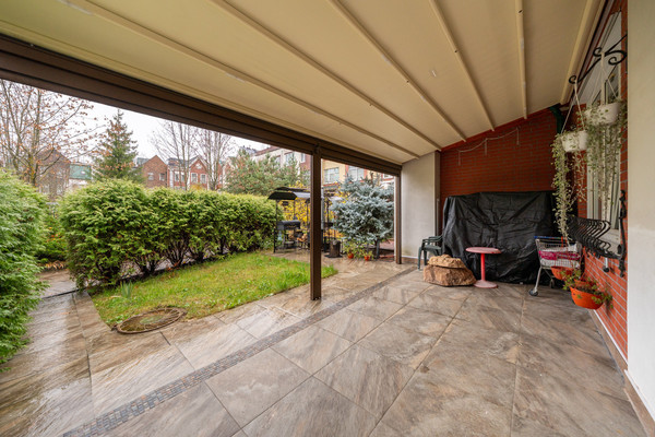 Продам таунхаус, Соколово-Мещерская ул, 27к3, Москва г, 0 км от города