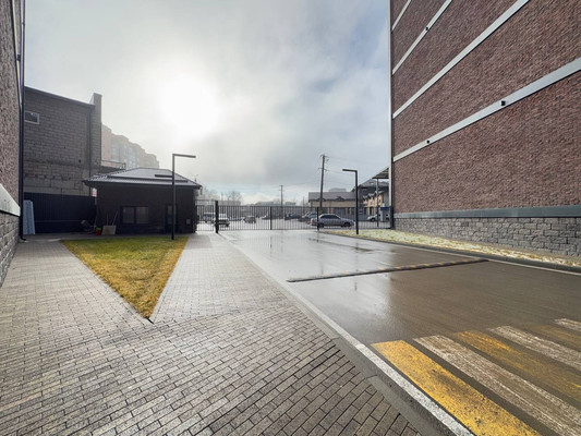 Продам трехкомнатную (3-комн.) квартиру, Тарчокова ул, 127, Нальчик г