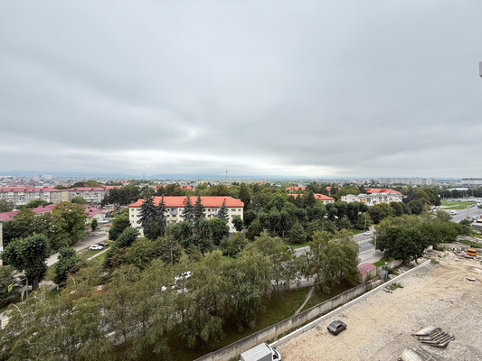 Продам трехкомнатную (3-комн.) квартиру, Т.Идарова ул, 174, Нальчик г