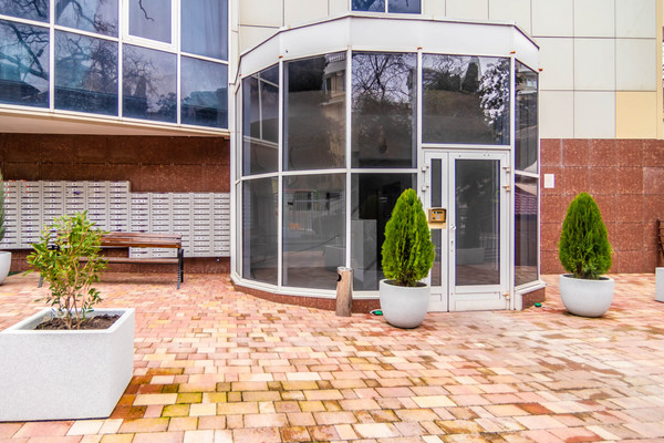 Продам однокомнатную (1-комн.) квартиру, Учительская (Хостинский р-н) ул, 9, Сочи г