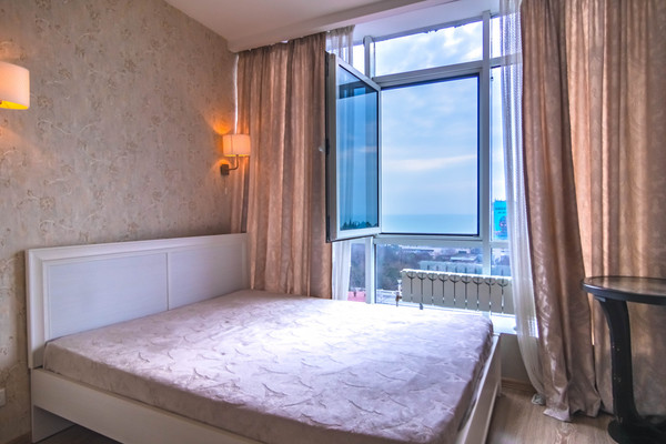 Продам однокомнатную (1-комн.) квартиру, Учительская (Хостинский р-н) ул, 9, Сочи г