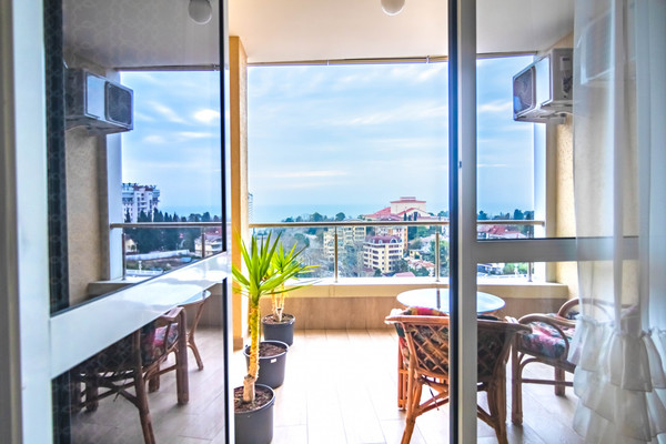 Продам однокомнатную (1-комн.) квартиру, Учительская (Хостинский р-н) ул, 9, Сочи г