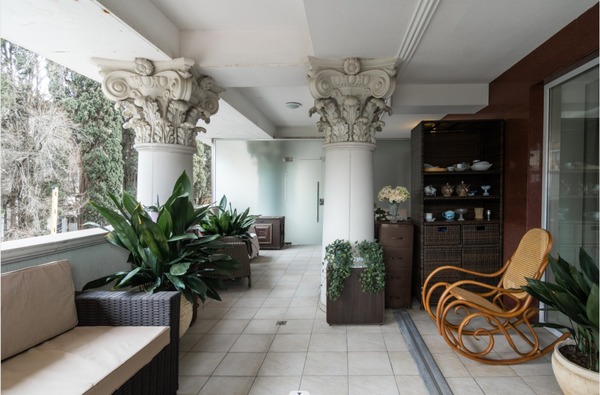 Продам двухкомнатную (2-комн.) квартиру, Нагорная ул, 11, Горное Лоо с