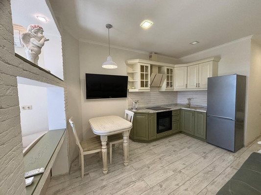 Продам однокомнатную (1-комн.) квартиру, Учительская (Хостинский р-н) ул, 9, Сочи г