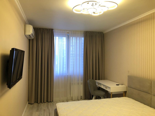 Продам двухкомнатную (2-комн.) квартиру, Трунова (Центральный р-н) пер, 6, Сочи г