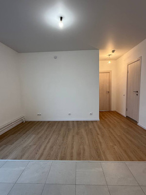 Продам трехкомнатную (3-комн.) квартиру, 100 кв-л, 1к3, Москва г