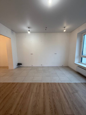 Продам трехкомнатную (3-комн.) квартиру, 100 кв-л, 1к3, Москва г