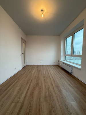 Продам трехкомнатную (3-комн.) квартиру, 100 кв-л, 1к3, Москва г