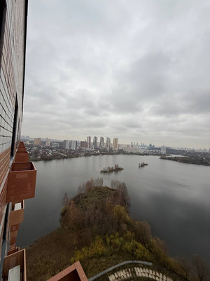 Продам трехкомнатную (3-комн.) квартиру, 100 кв-л, 1к3, Москва г