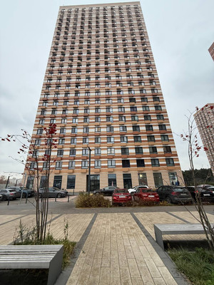 Продам трехкомнатную (3-комн.) квартиру, 100 кв-л, 1к3, Москва г