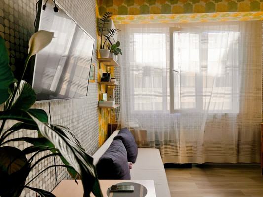 Продам однокомнатную (1-комн.) квартиру, Виноградная ул, 224/11, Беранда с