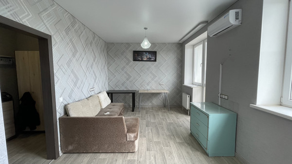 Продам однокомнатную (1-комн.) квартиру, Лиссабонская ул, 109к20, Краснодар г