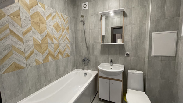 Продам однокомнатную (1-комн.) квартиру, Лиссабонская ул, 109к20, Краснодар г