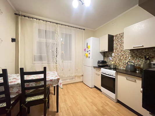 Продам двухкомнатную (2-комн.) квартиру, Александры Монаховой ул, 99, Коммунарка п