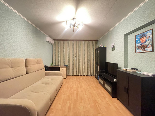 Продам двухкомнатную (2-комн.) квартиру, Александры Монаховой ул, 99, Коммунарка п